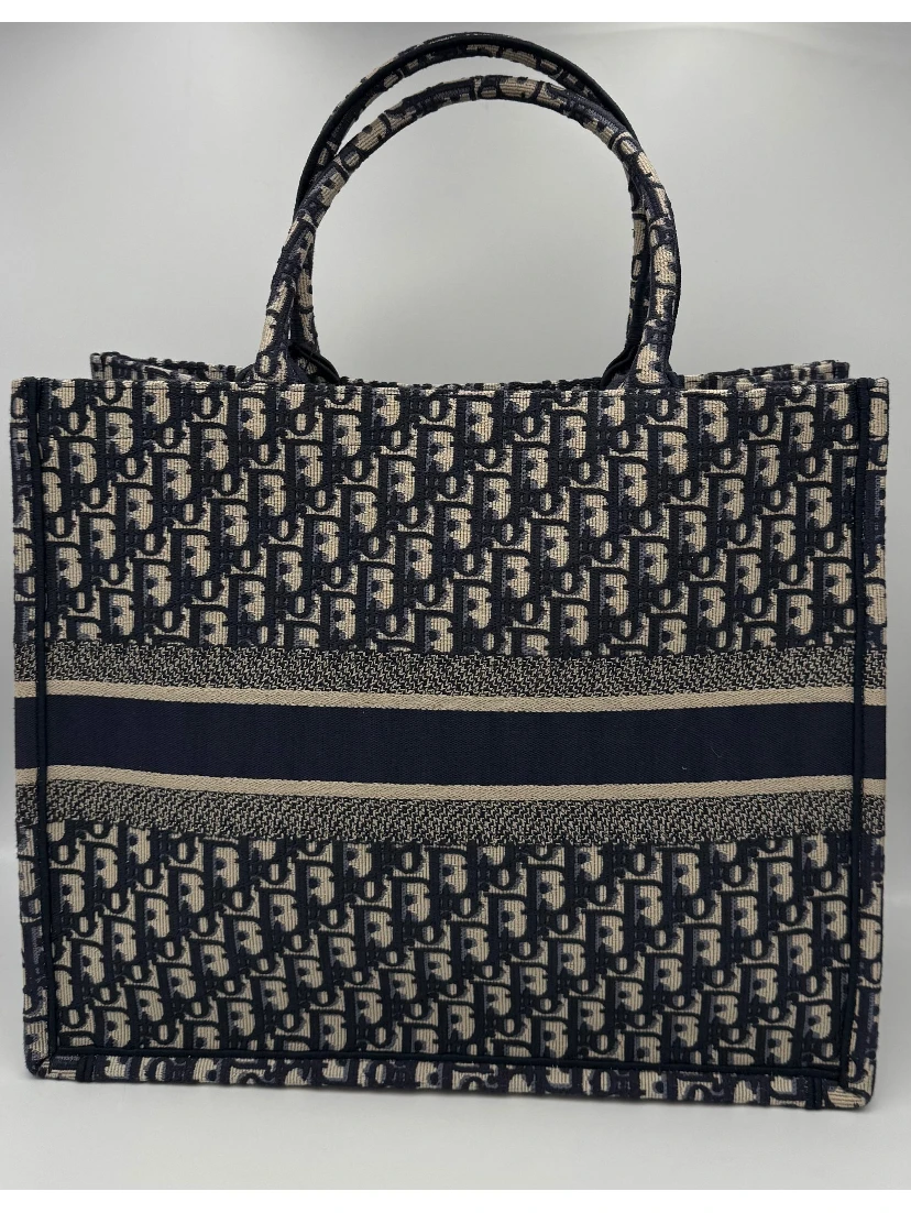 DIOR TOTE BOOK Grande Tote