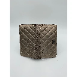 CHANEL Matèlassè Platinum Wallet
