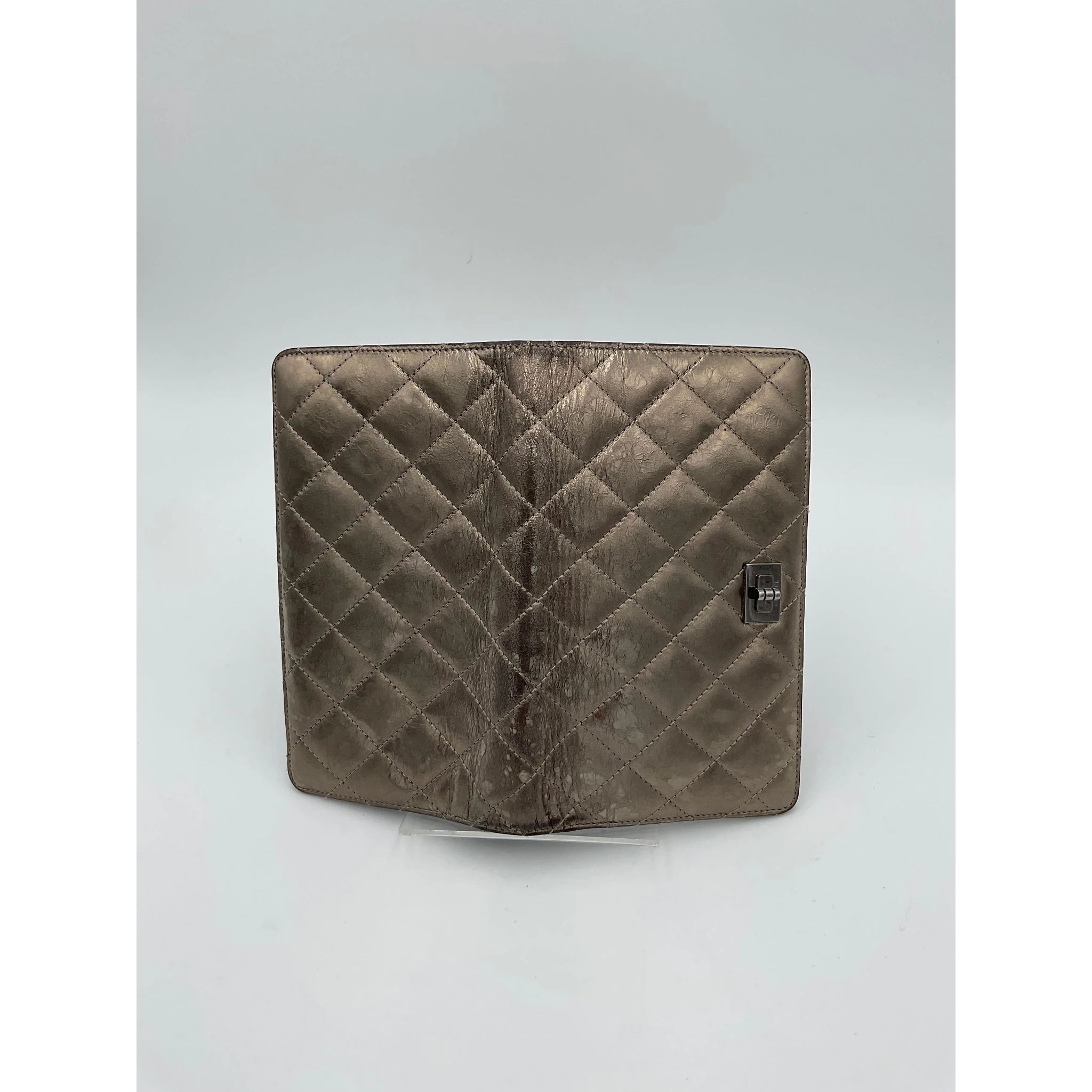 CHANEL Matèlassè Platinum Wallet