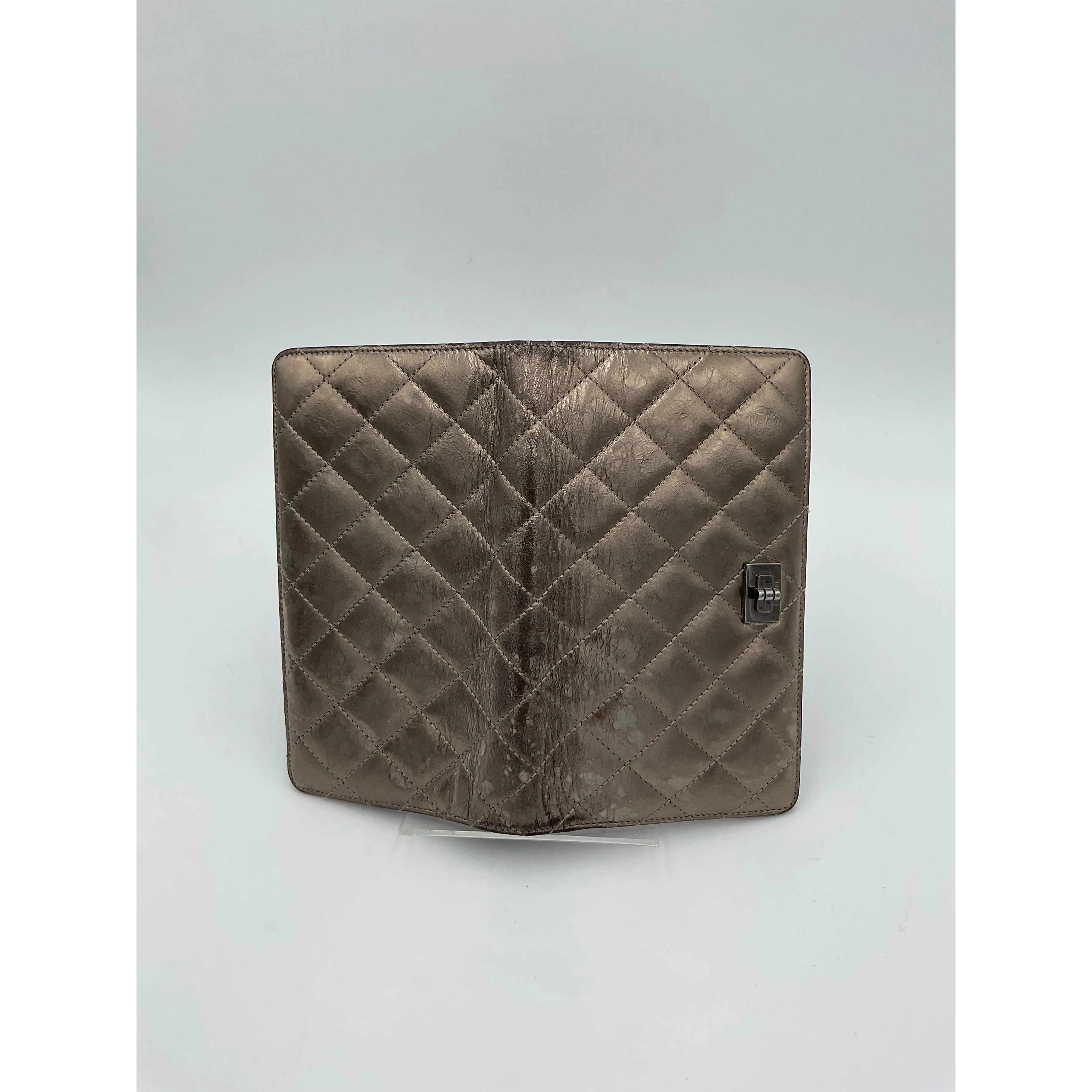 CHANEL Matèlassè Platinum Wallet