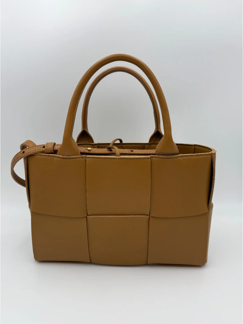 BOTTEGA VENETA ARCO Shoulder Bag
