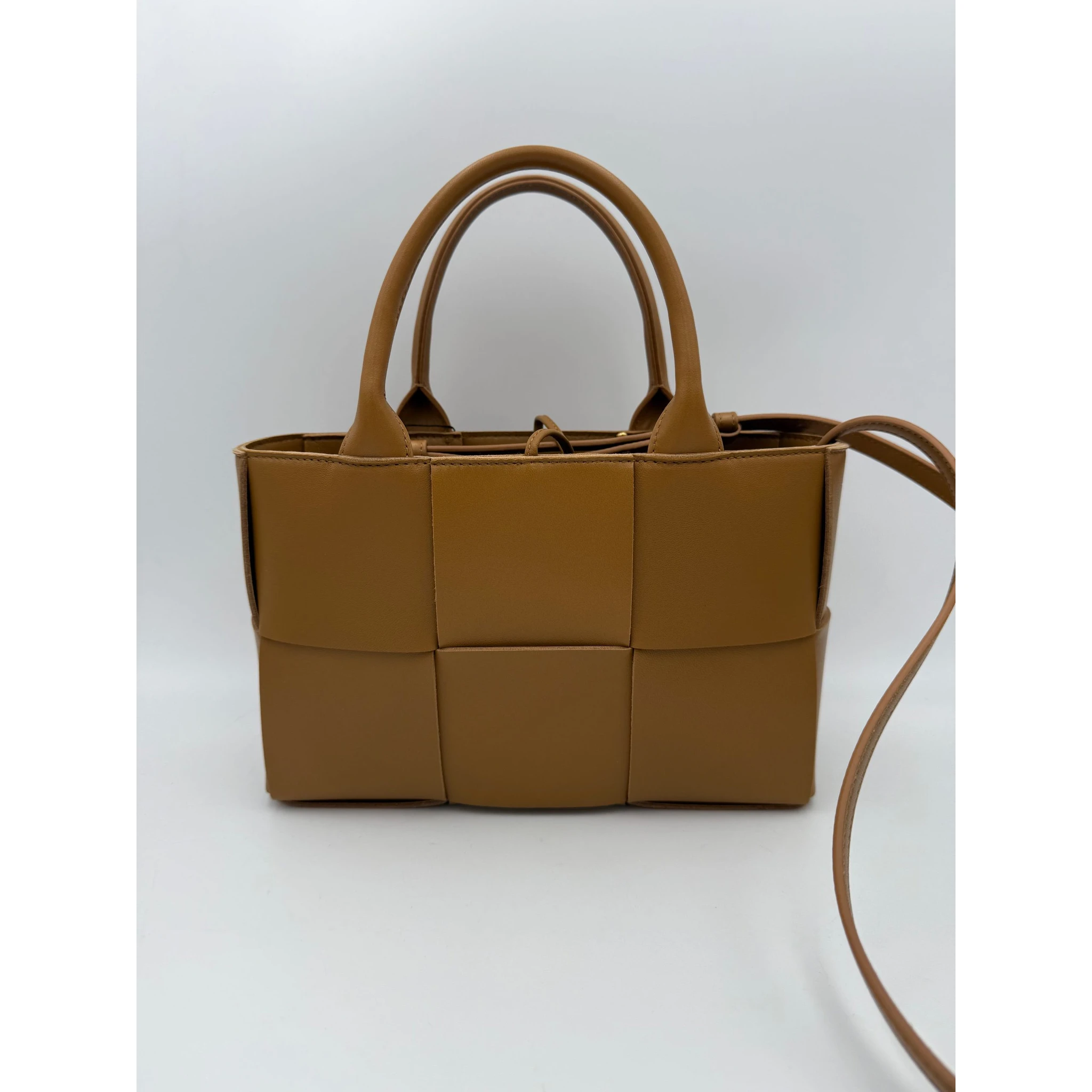 BOTTEGA VENETA ARCO Shoulder Bag