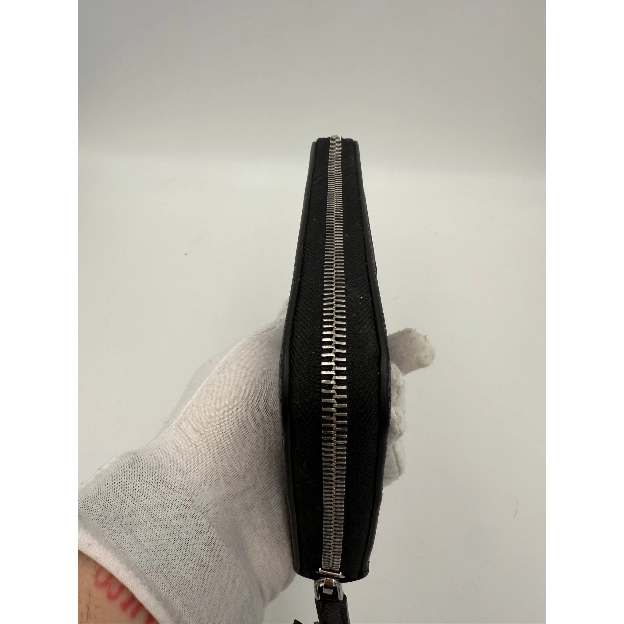 PRADA Zip in Saffiano Leather Wallet