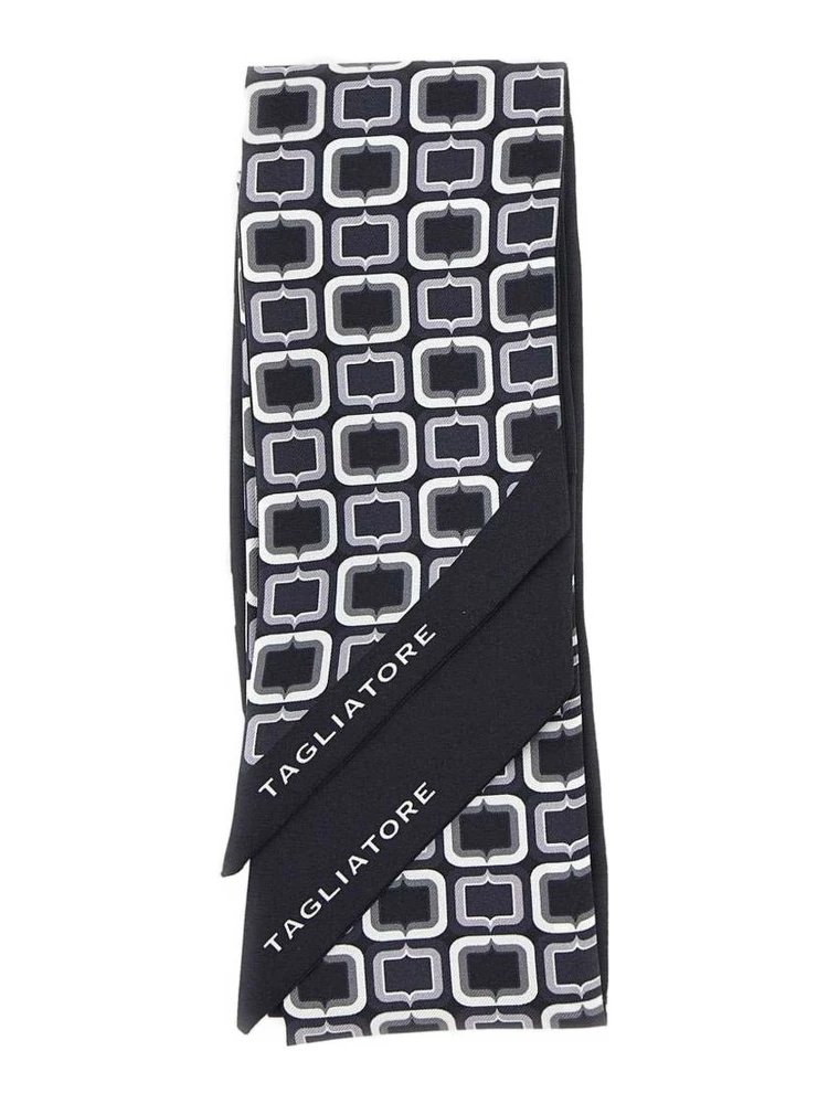 Tagliatore Scarfs Black