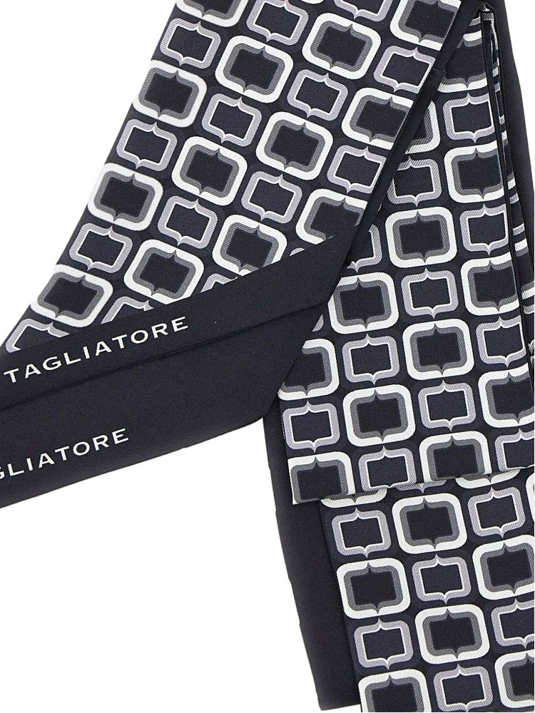 Tagliatore Scarfs Black alternative