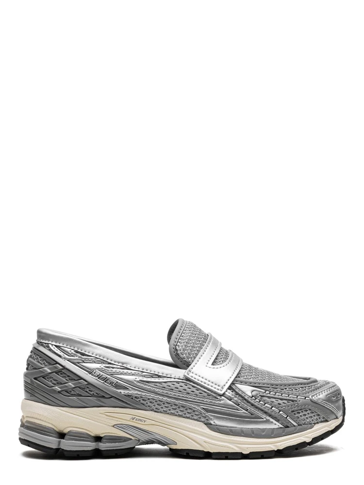 New Balance Sneakers Silver