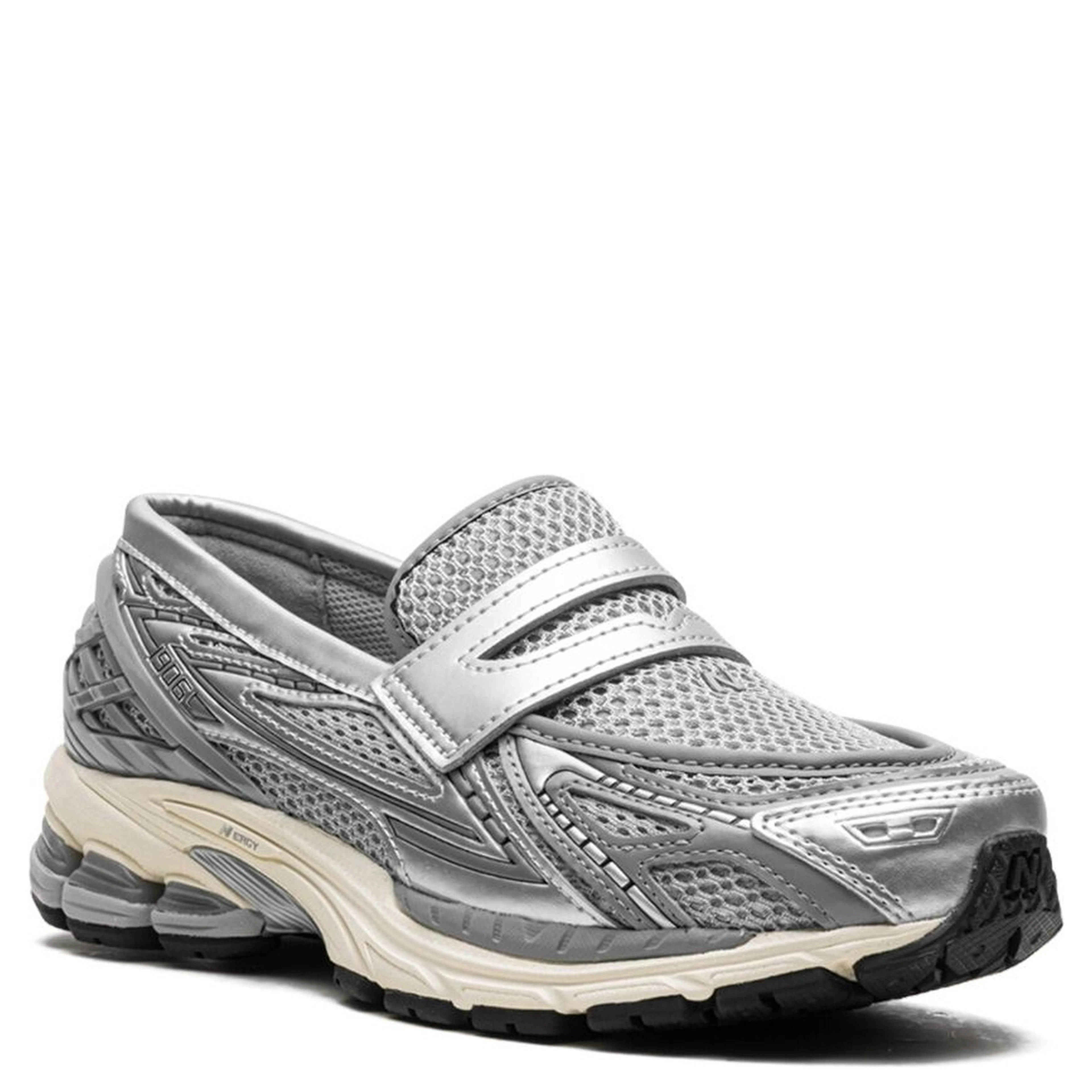 New Balance Sneakers Silver