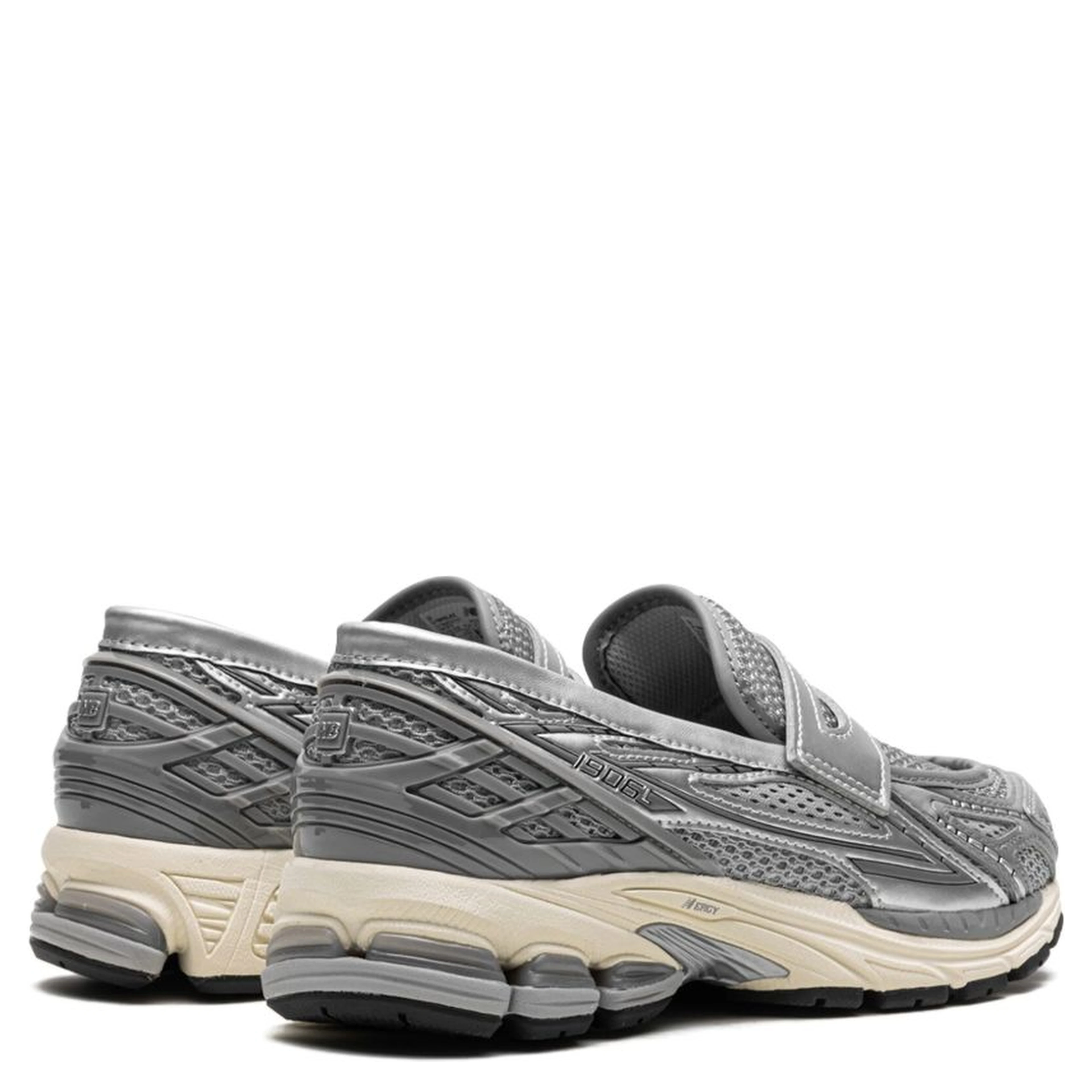 New Balance Sneakers Silver