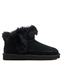أحذية UGG سوداء
