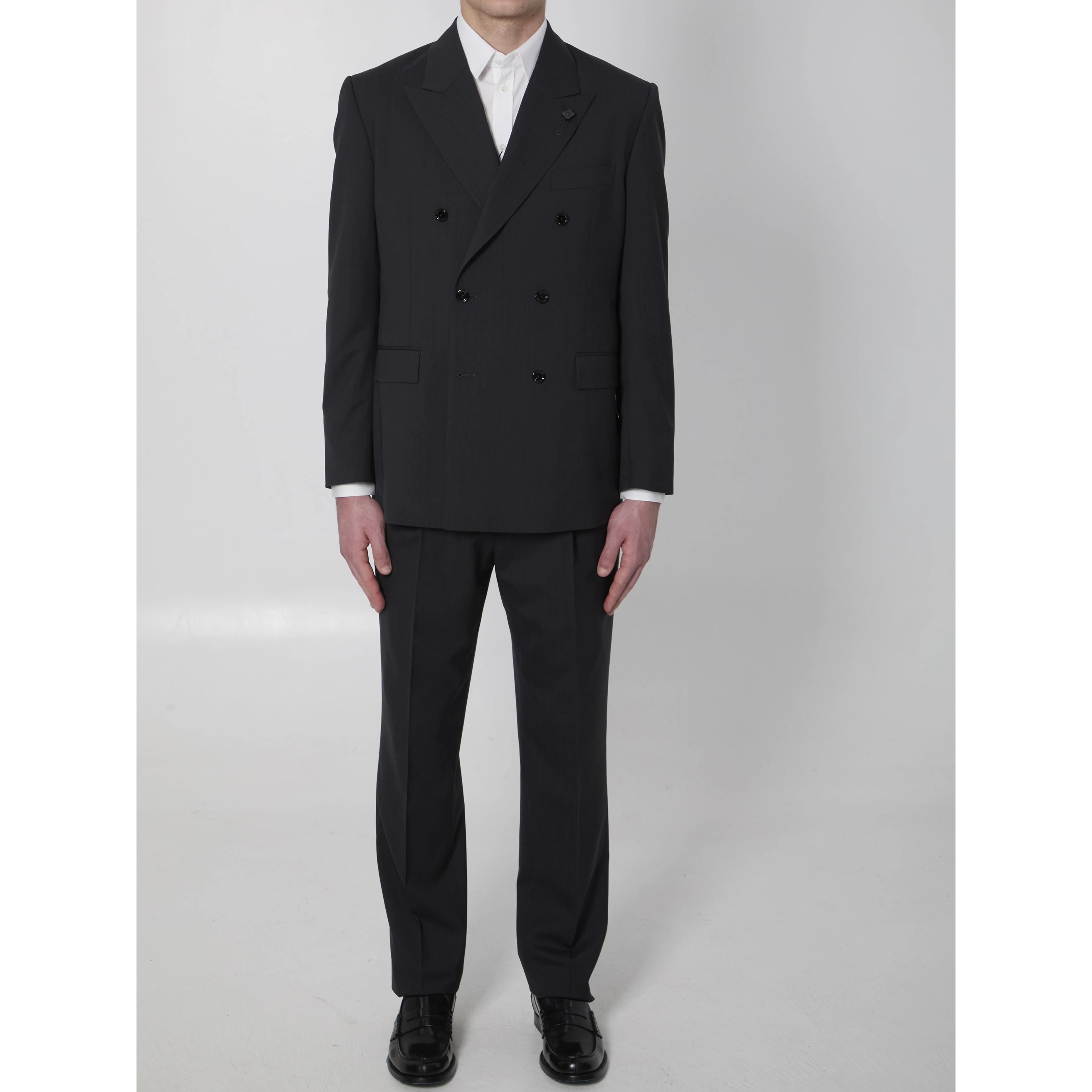 Feeling double-breasted suit