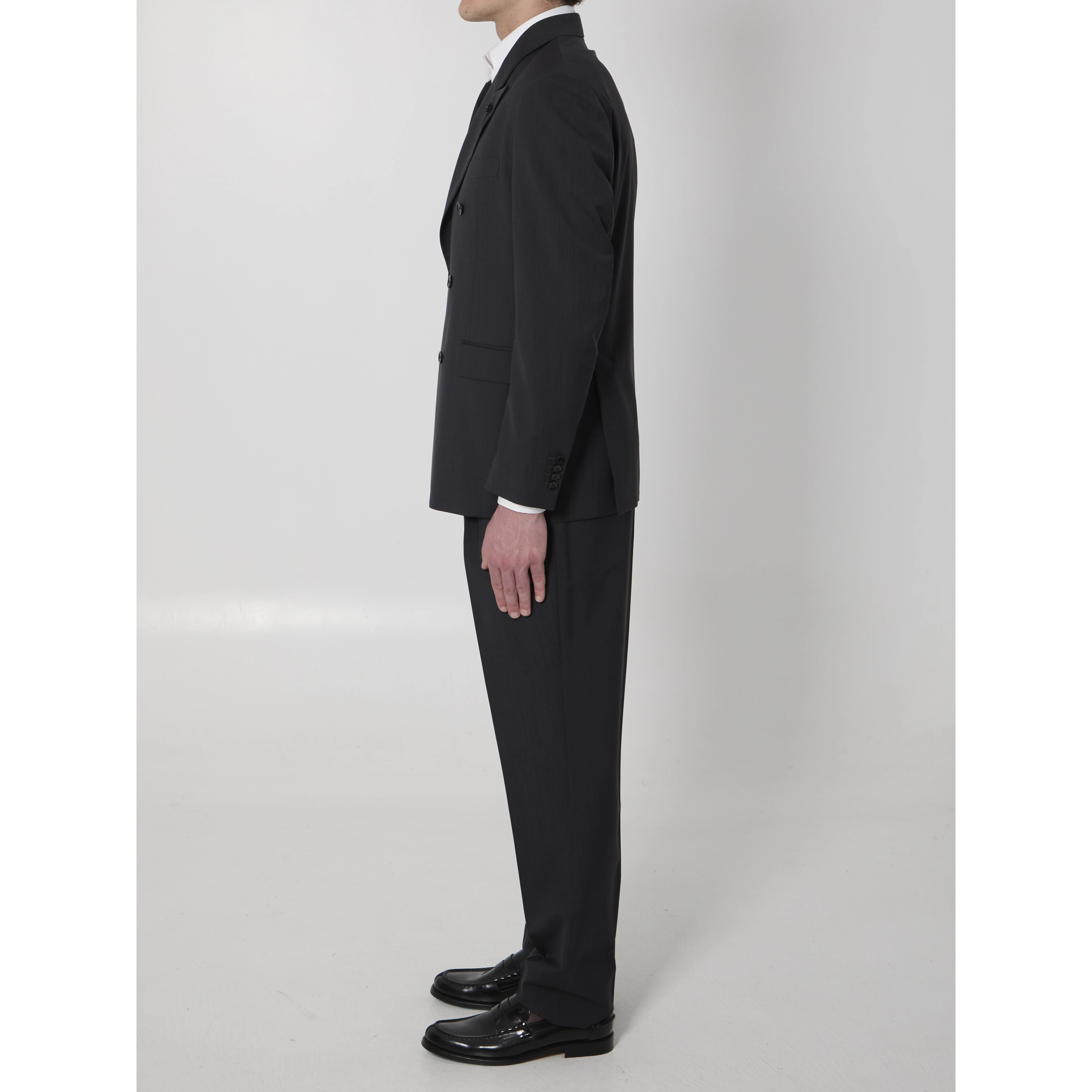 Feeling double-breasted suit