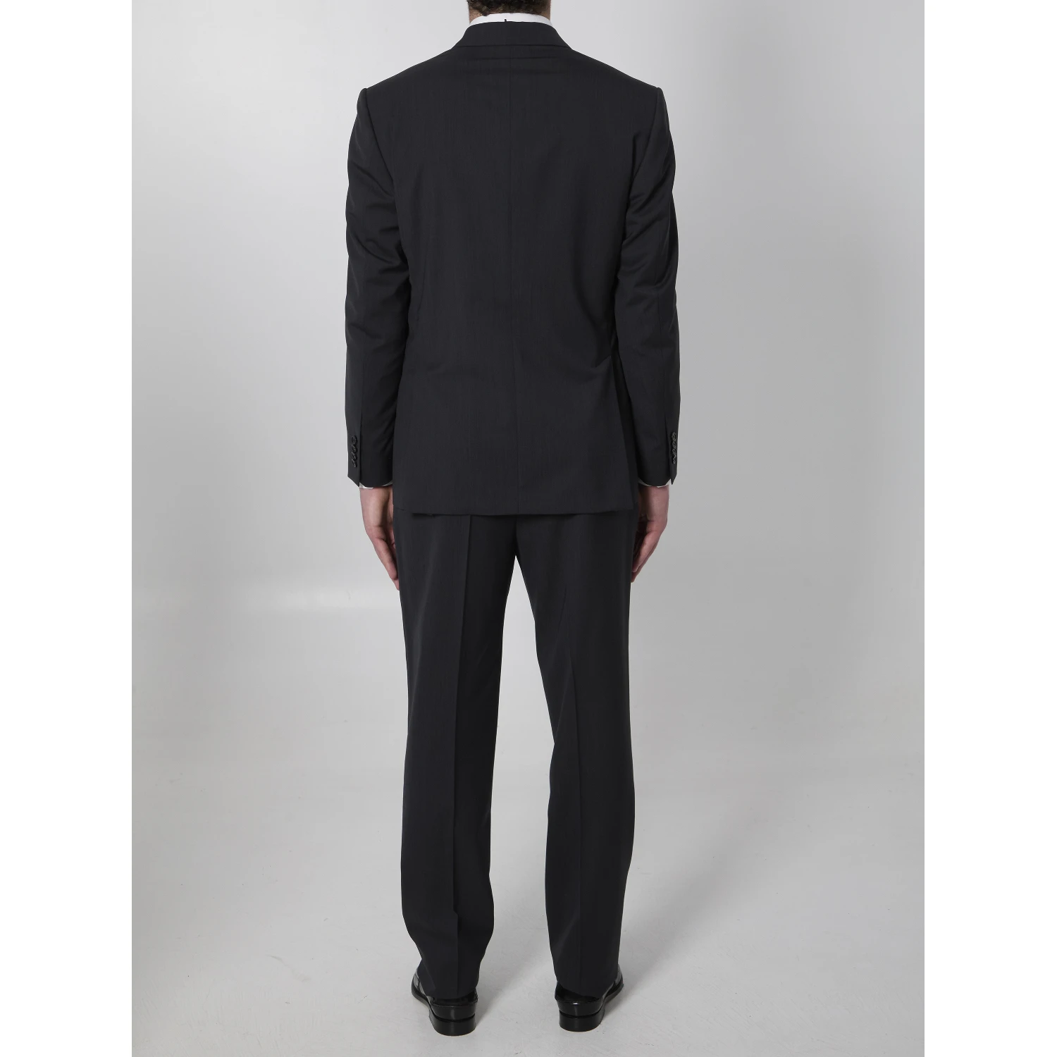 Feeling double-breasted suit