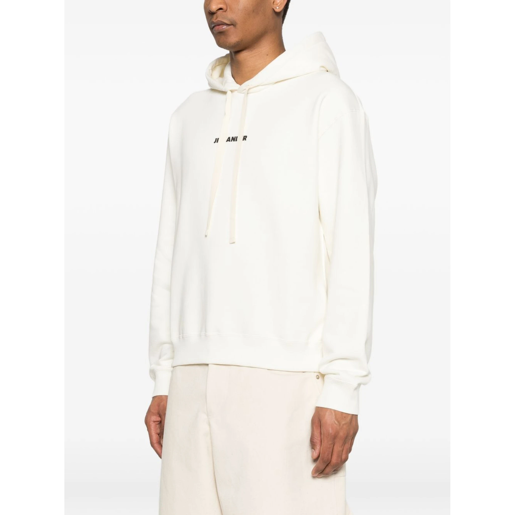 كنزات جيل ساندر البيضاء