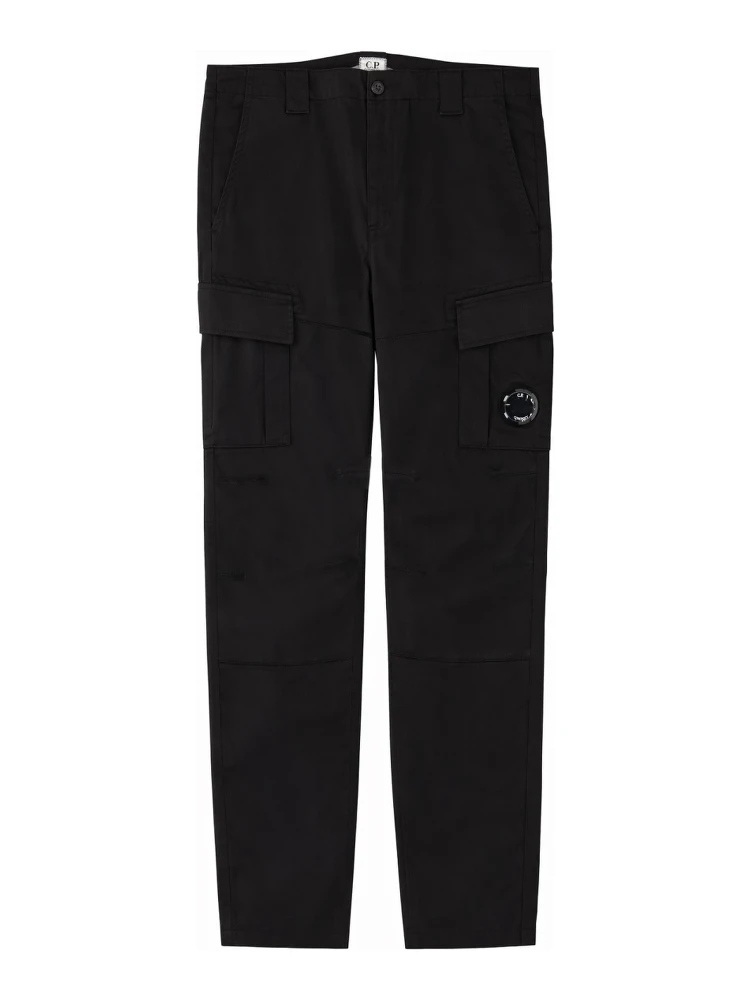 PANTALONE CARGO CON PATCH LOGO