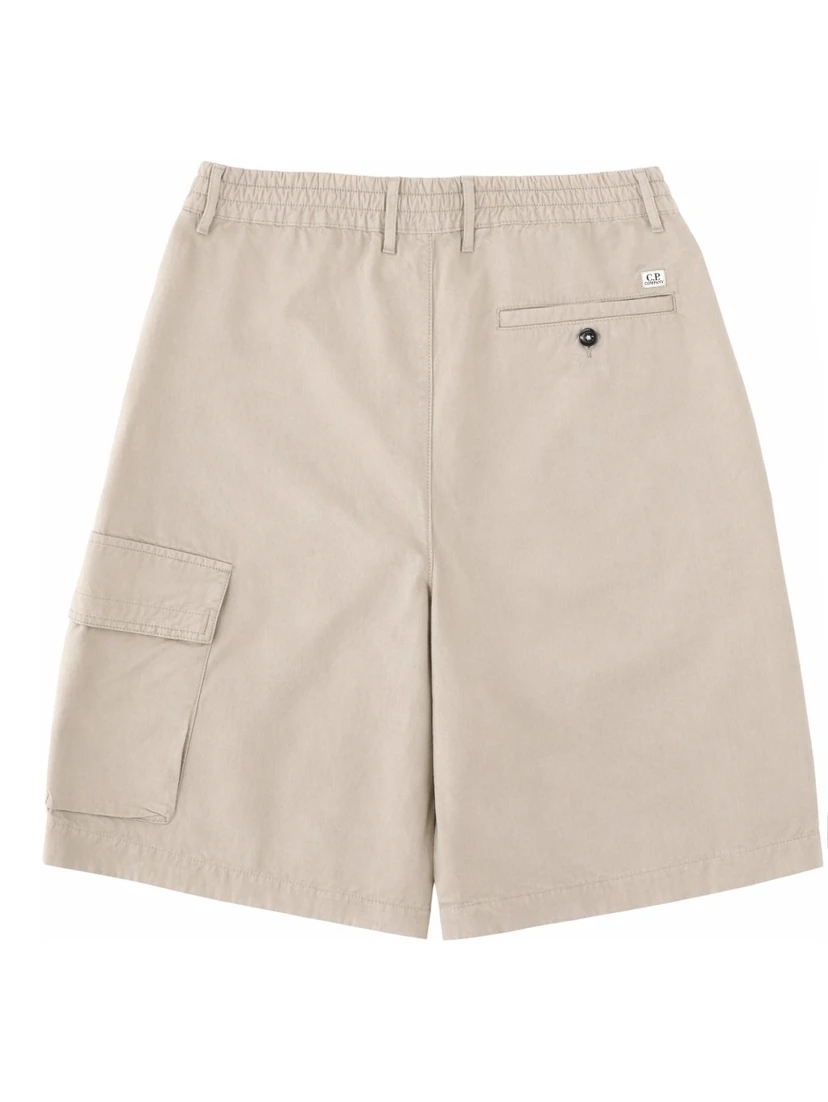 SHORTS CARGO CON PATCH LOGO