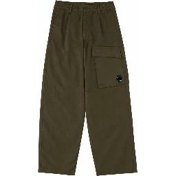 PANTALONE CARGO CON PATCH LOGO