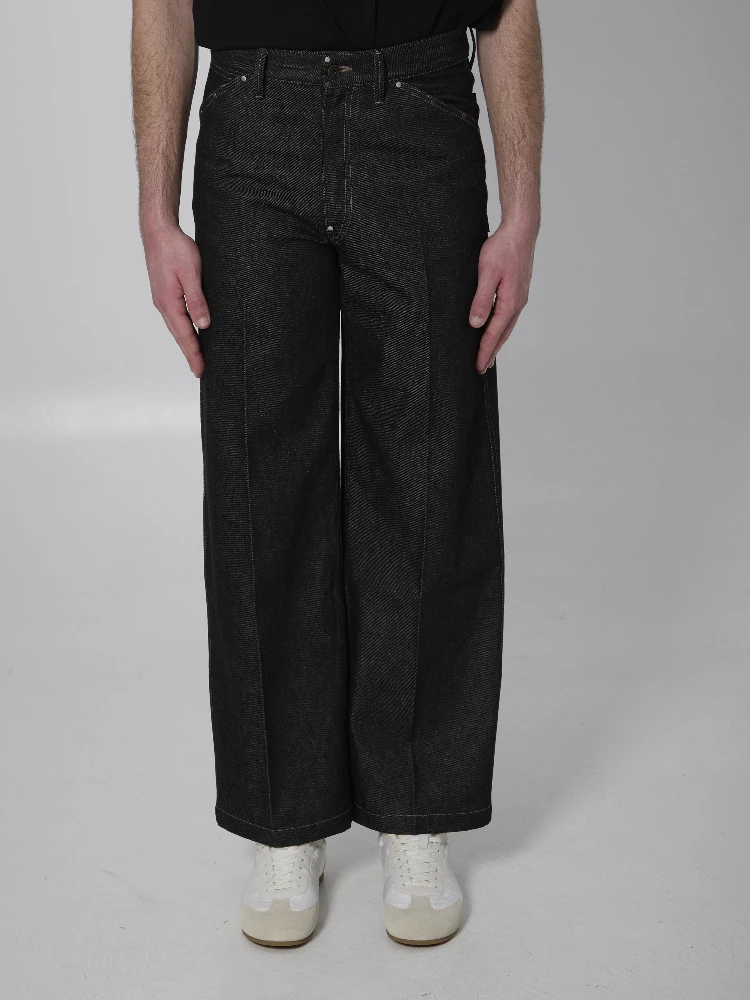 Wide-leg jeans with studs