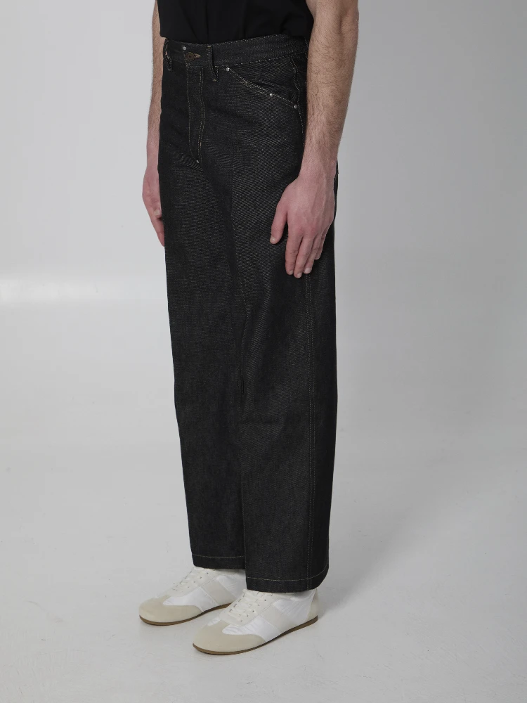 Wide-leg jeans with studs alternative
