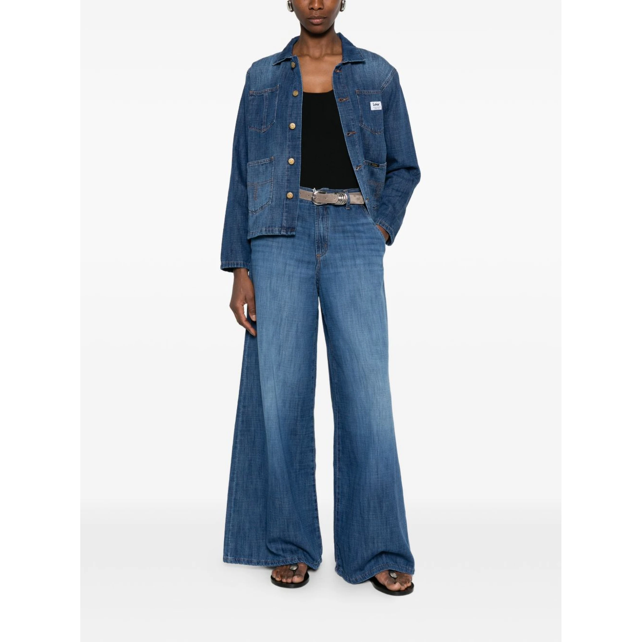 جينز أزرق من إيويس