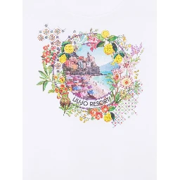 تيشيرتات وبولو بيضاء من تصميم ليو جو