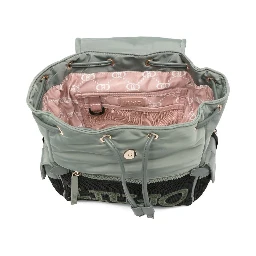 حقائب ليو جو.. خضراء