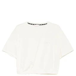 تيشيرتات وبولو بيضاء من تصميم ليو جو