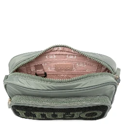 حقائب ليو جو.. خضراء