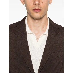 جاكيتات كورنيلياني بنية اللون