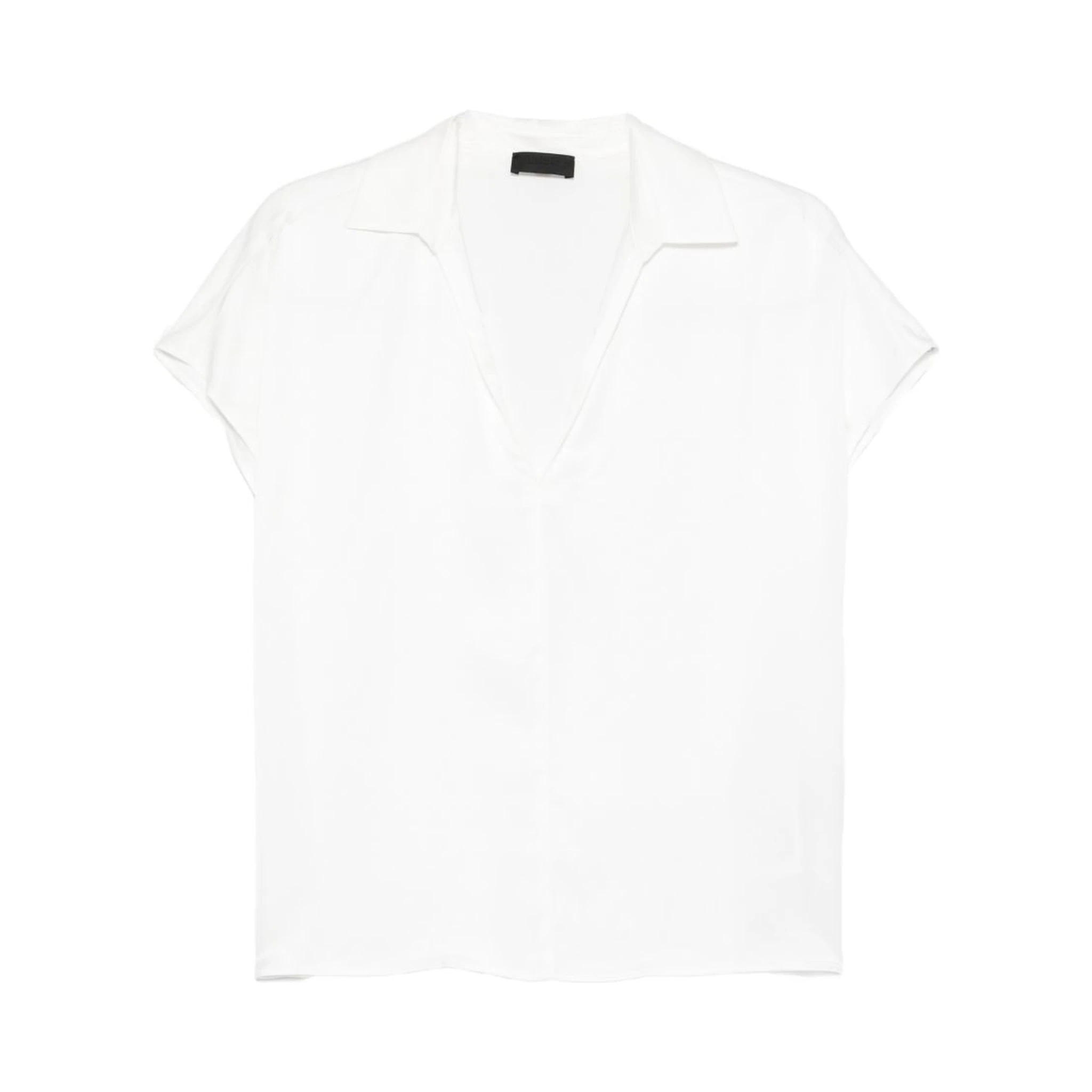 قمصان ليو جو البيضاء