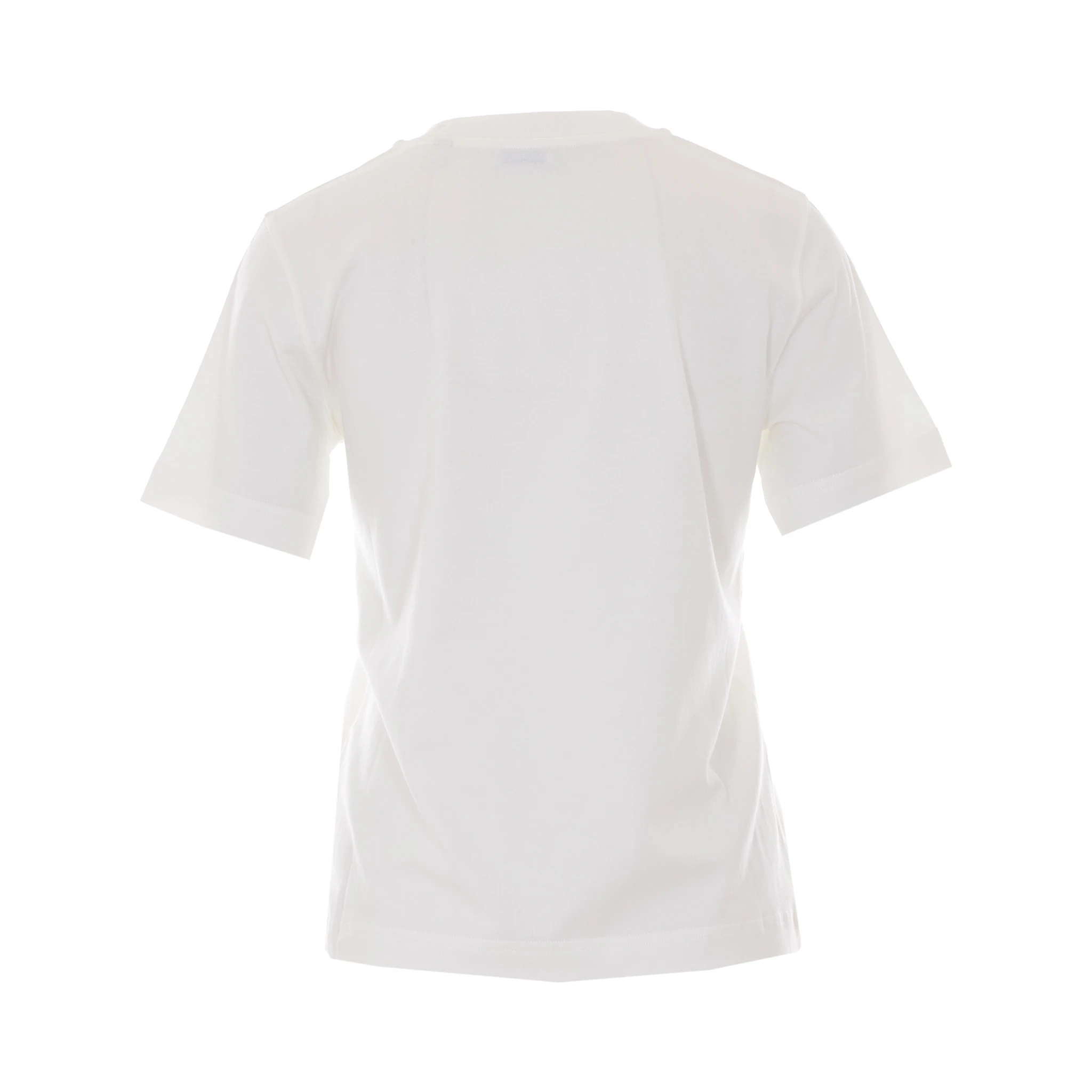 تيشيرتات وبولو بيضاء من بربري