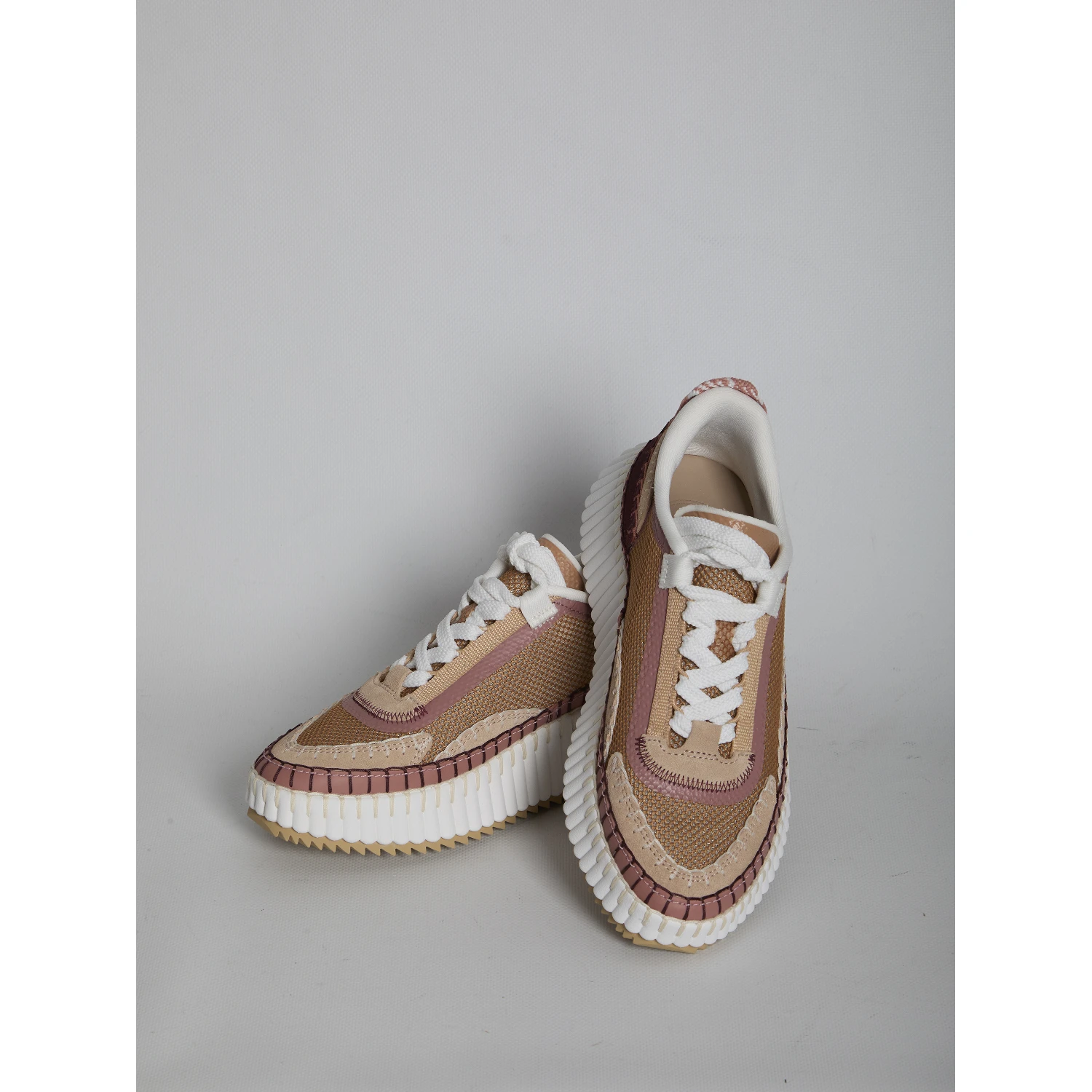 Nama sneakers
