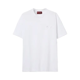 تيشيرتات وبولو بيضاء من غوتشي