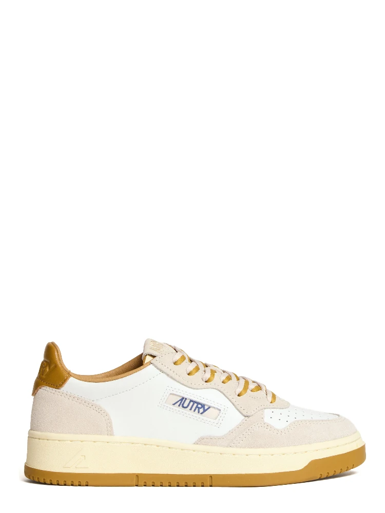 Sneakers Medalist Low In Pelle Bianca, Suede Sand