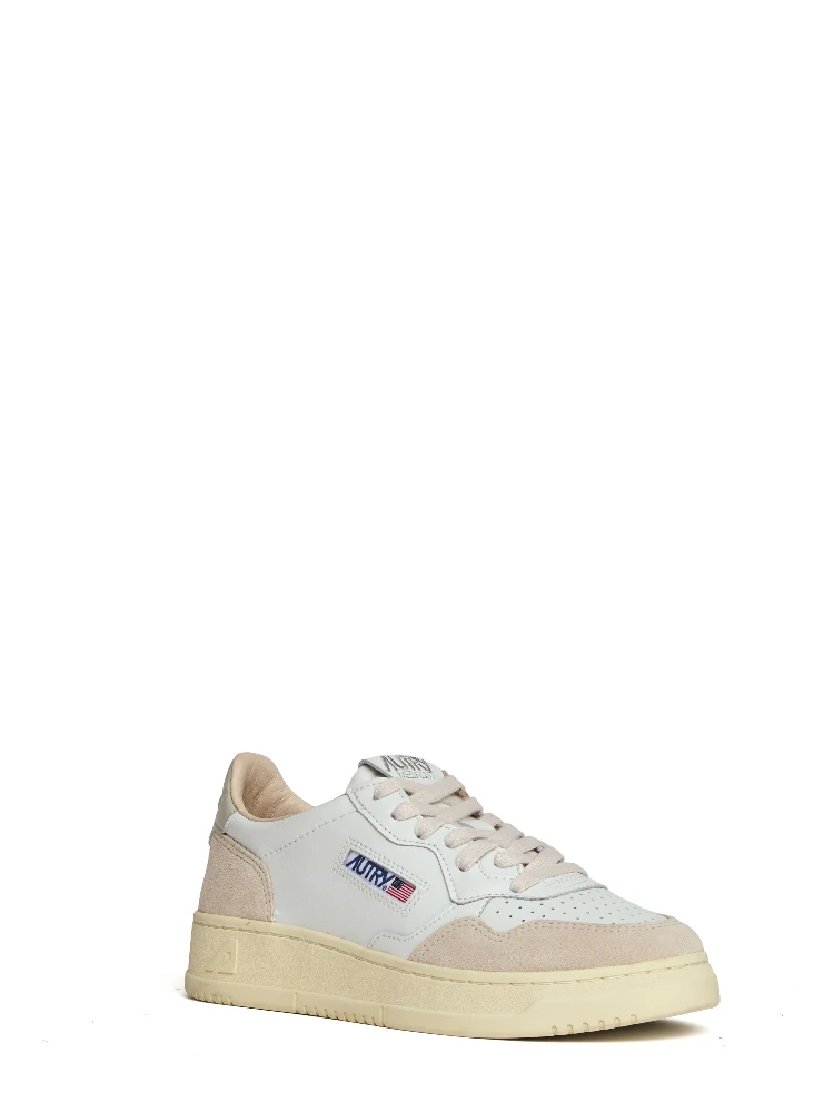 Sneakers Medalist Low In Pelle Bianca, Suede Beige alternative