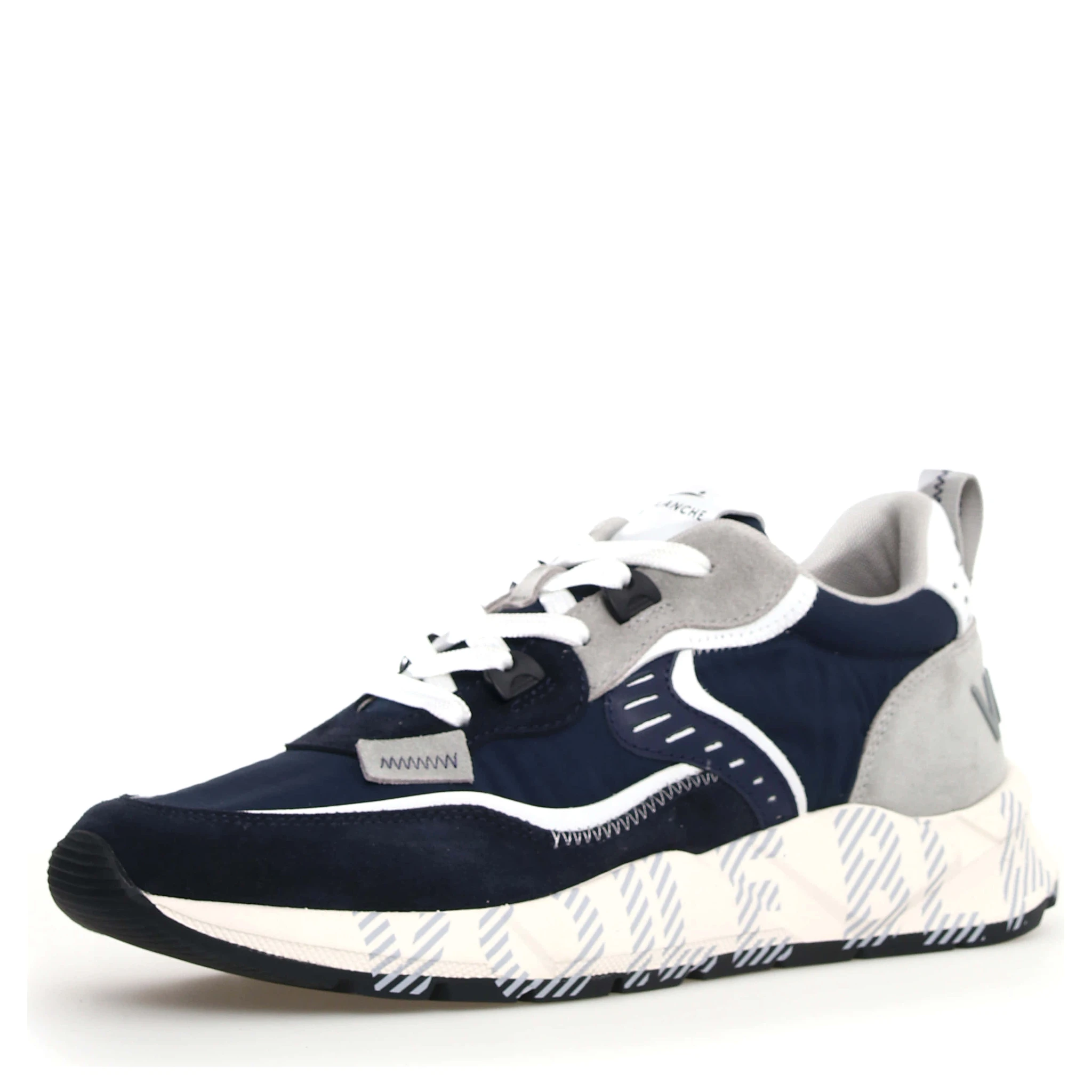 حذاء رياضي أبيض أزرق