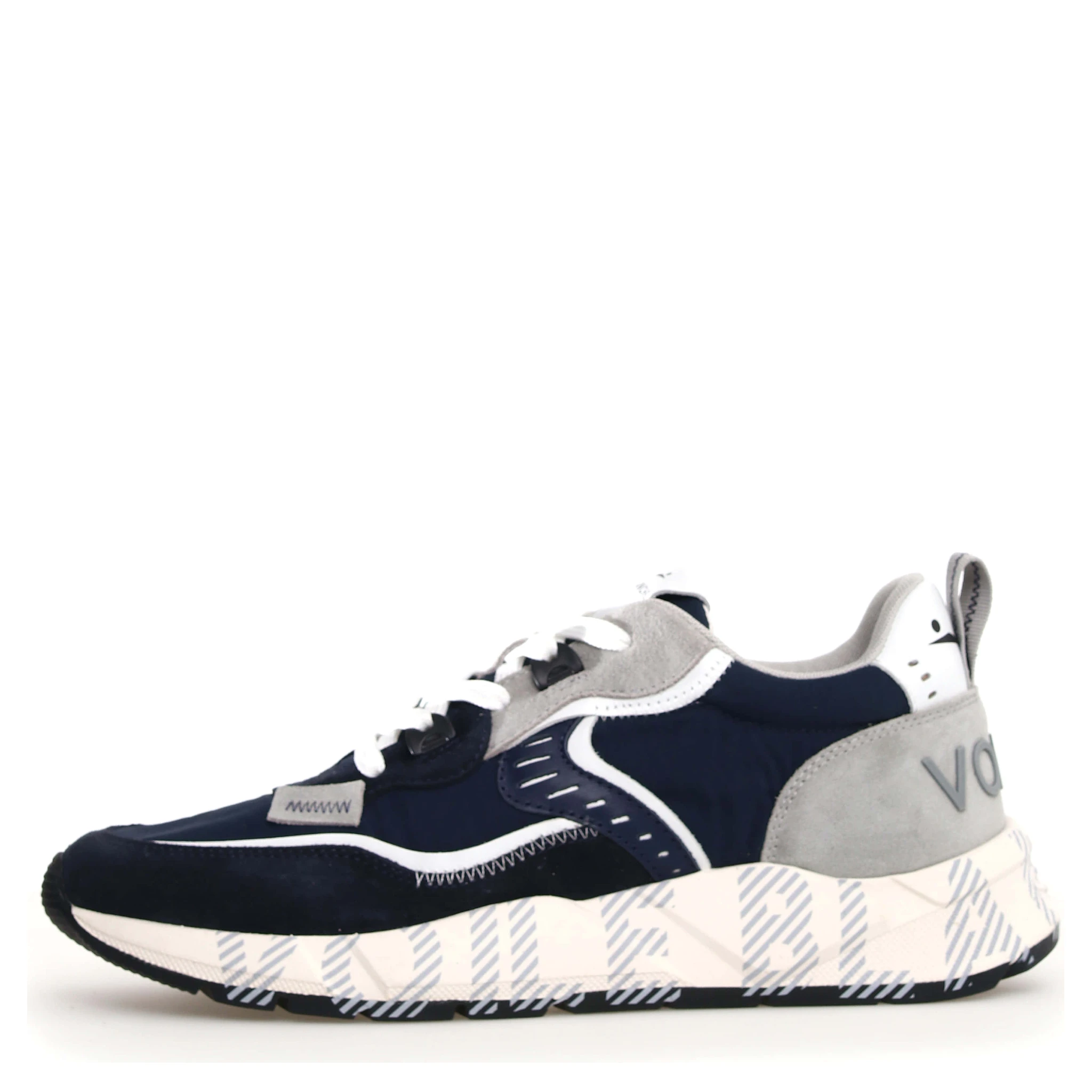 حذاء رياضي أبيض أزرق