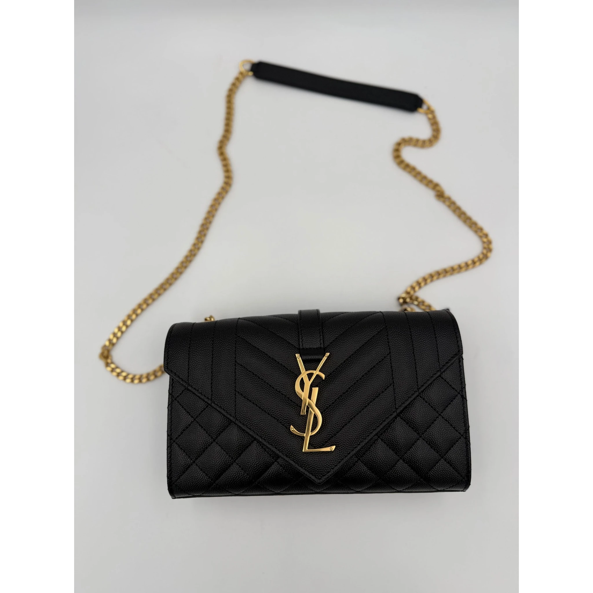 SAINT LAURENT ENVELOPE SMALL in Black Grained Leather Handbag