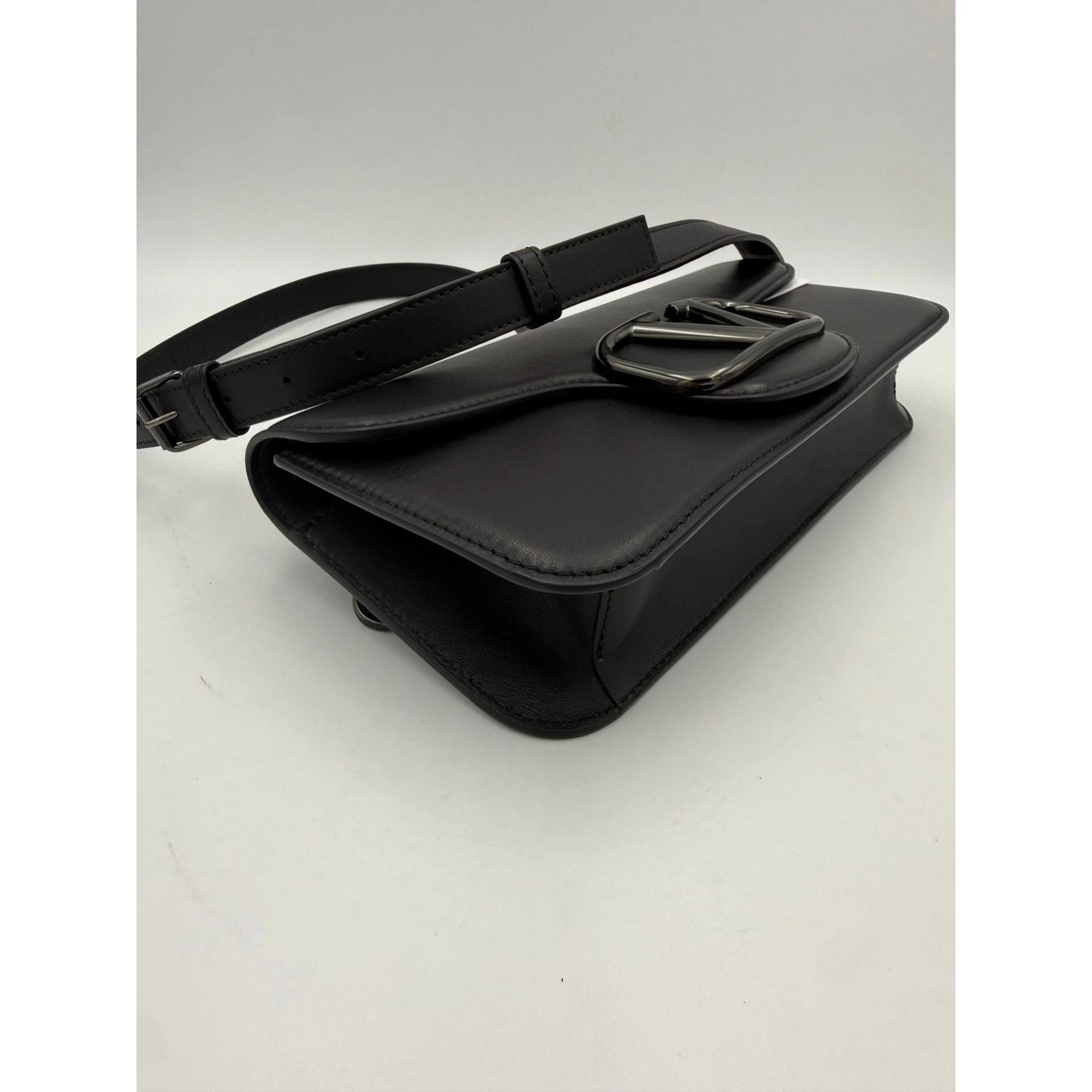 VALENTINO GARAVANI VLOGO Black Handbag