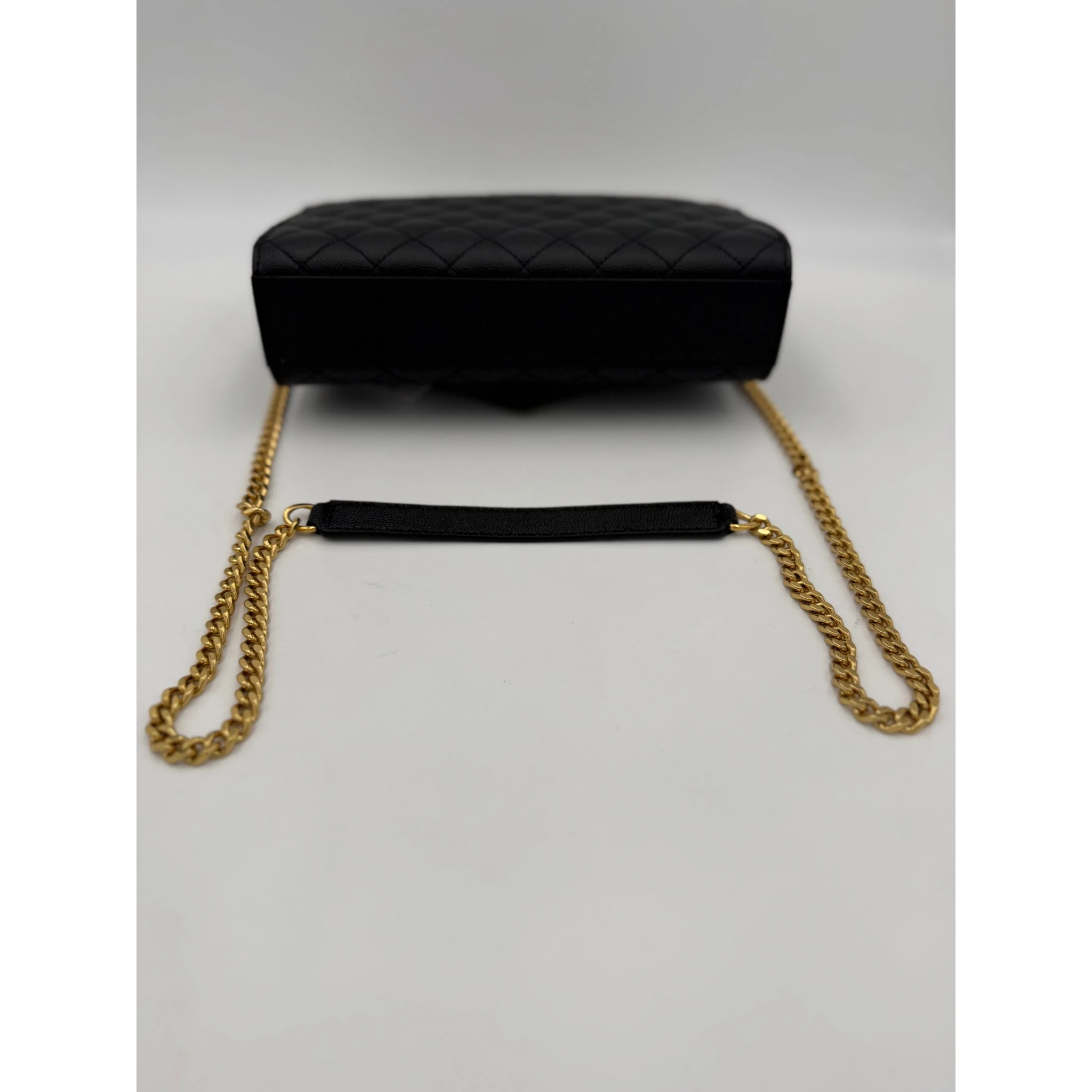 SAINT LAURENT ENVELOPE SMALL in Black Grained Leather Handbag
