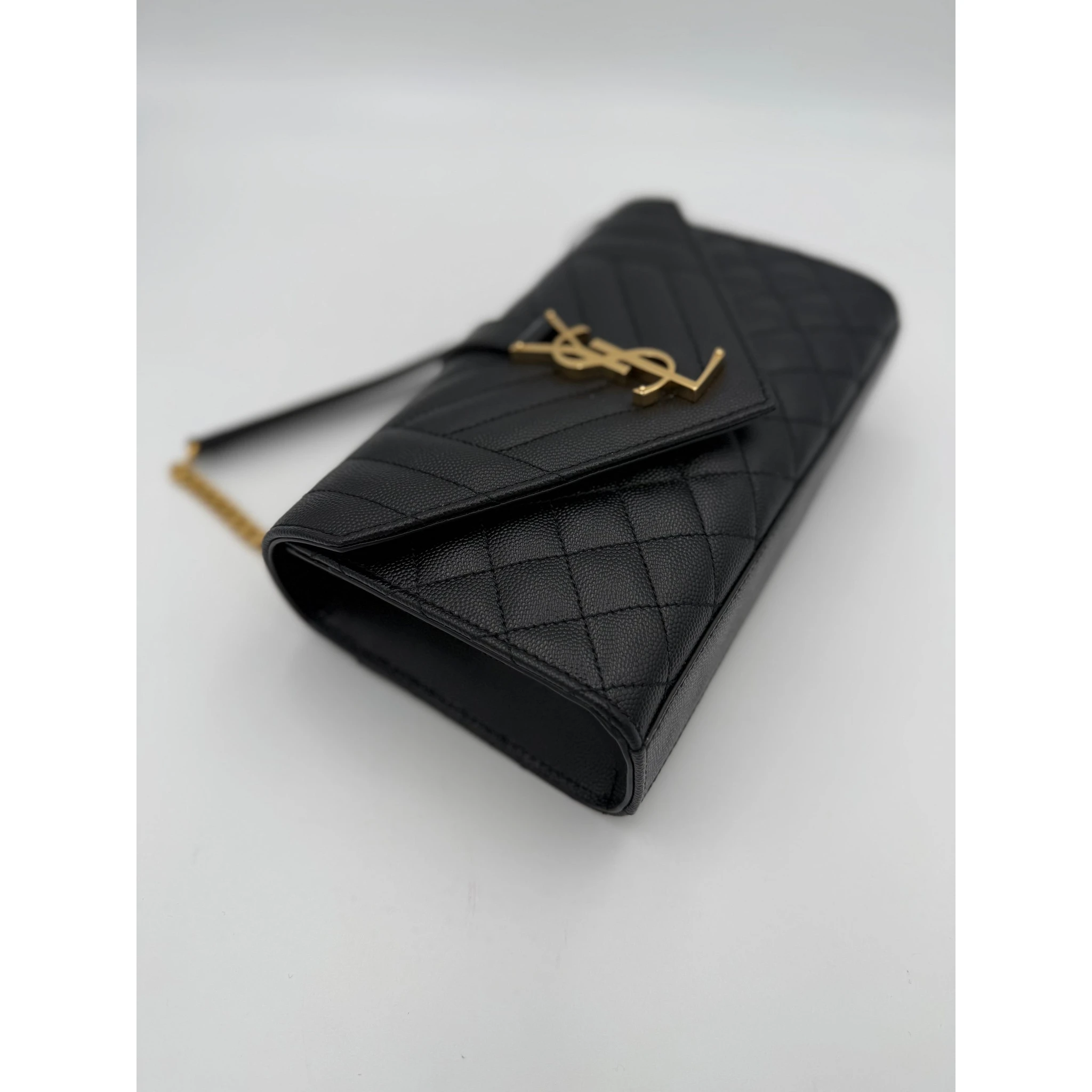 SAINT LAURENT ENVELOPE SMALL in Black Grained Leather Handbag