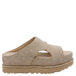 صندل UGG بيج