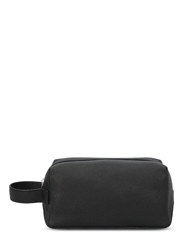 حقائب فندي.. أسود