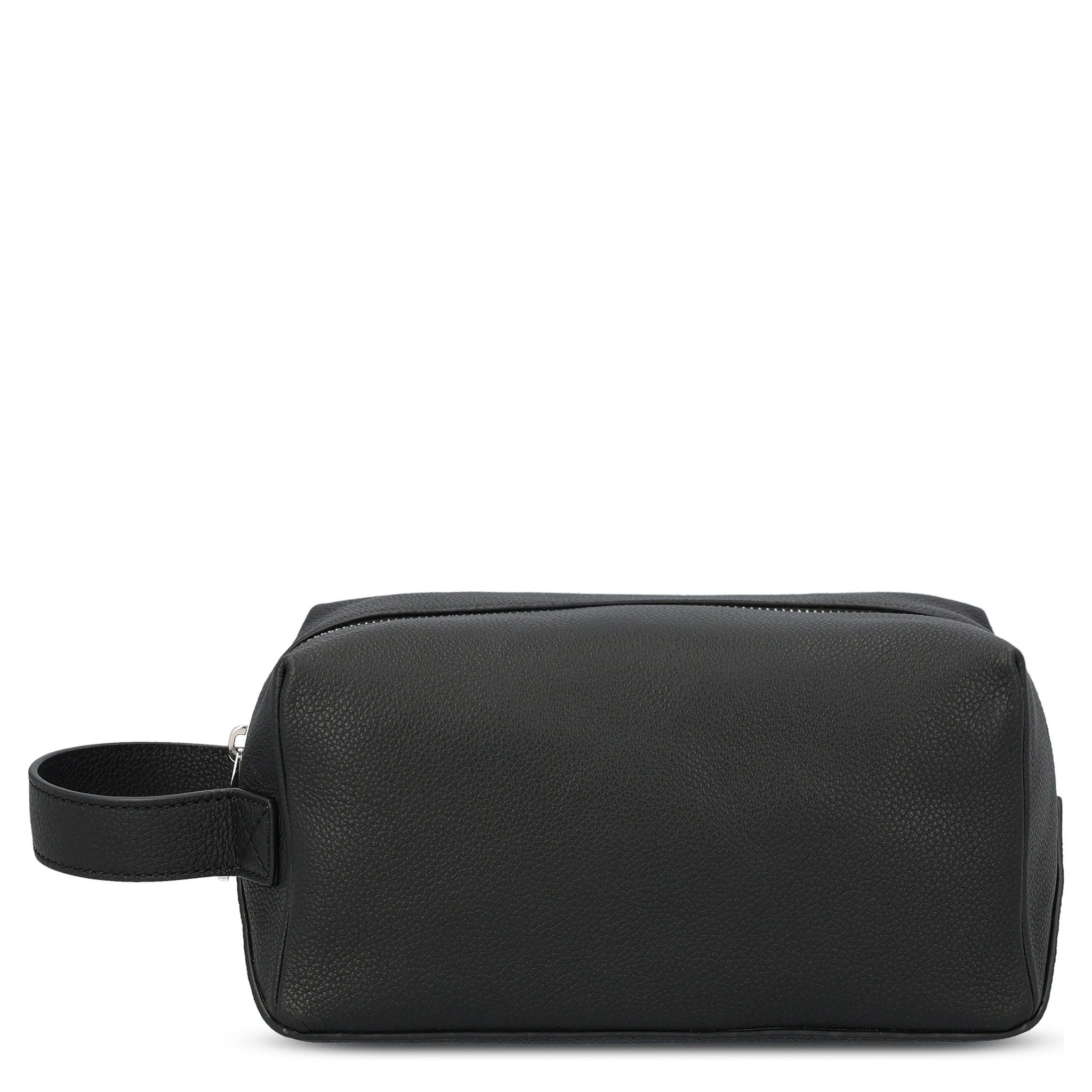 حقائب فندي.. أسود