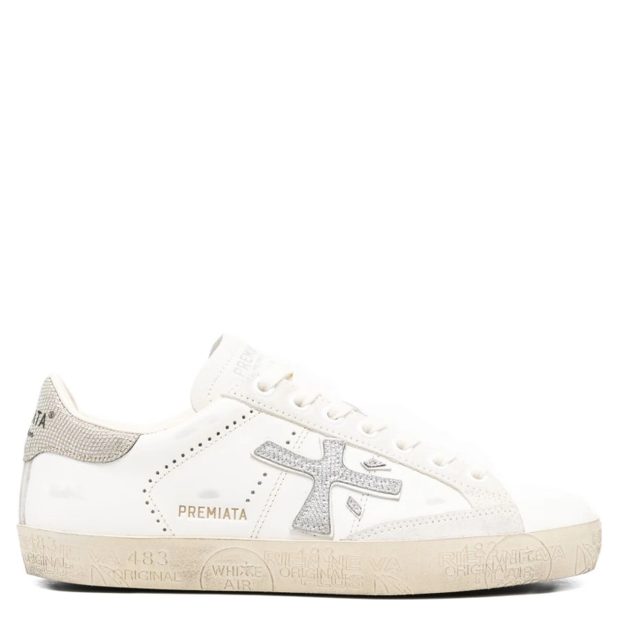 أحذية رياضية حائزة على جوائز