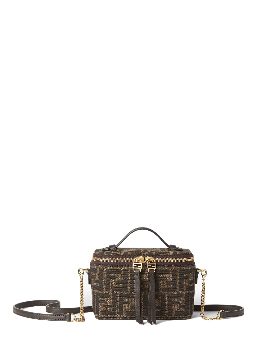 حقائب فندي.. بني