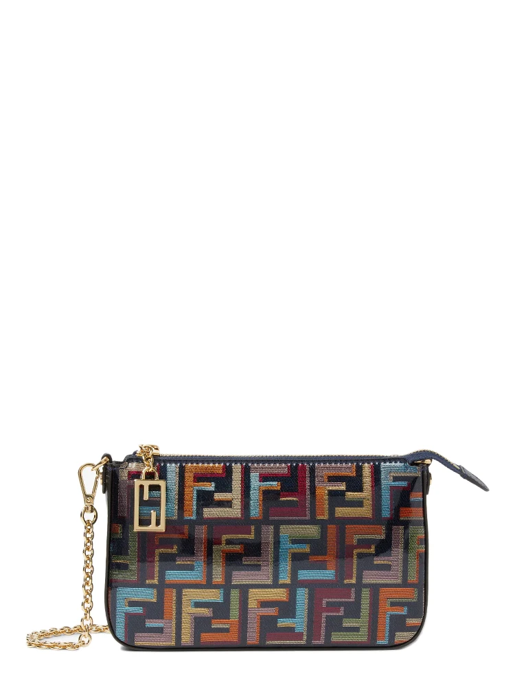 حقائب فندي.. متعددة الألوان