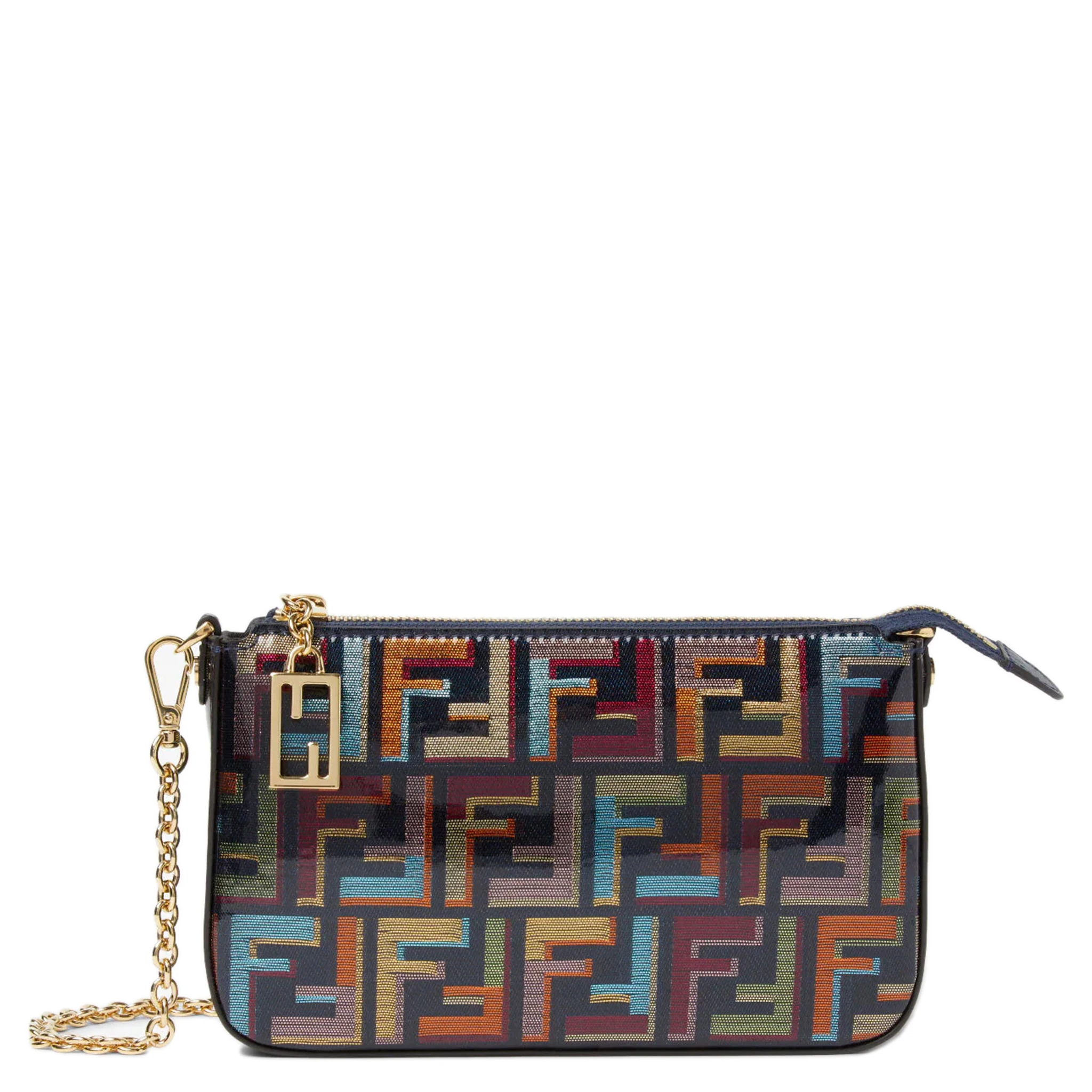 حقائب فندي.. متعددة الألوان