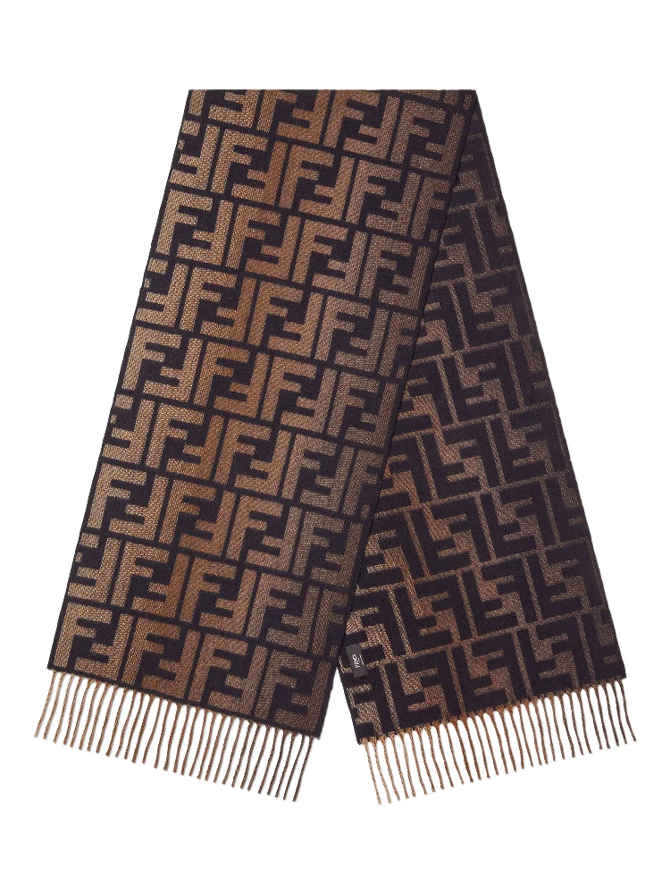 أوشحة فندي بنية اللون