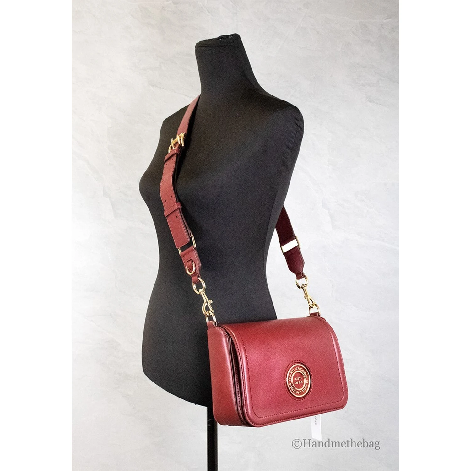 Marc Jacobs Medium Metal Signet Syrah Smooth Leather Flap Crossbody Purse Bag