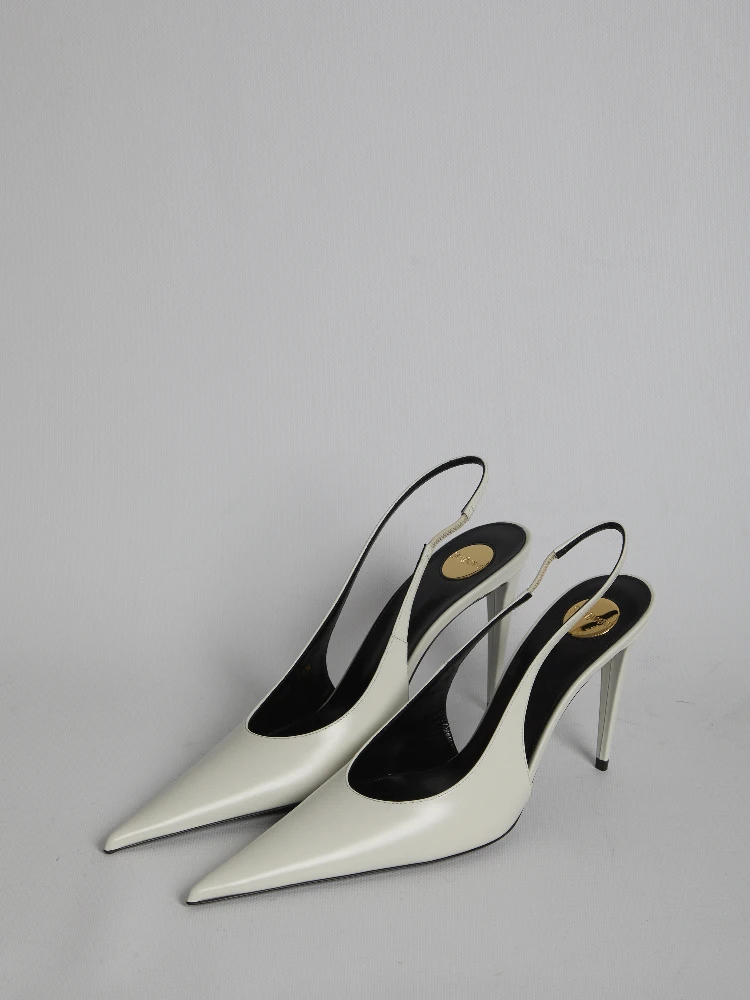 Guermantes pumps in patent leather alternative
